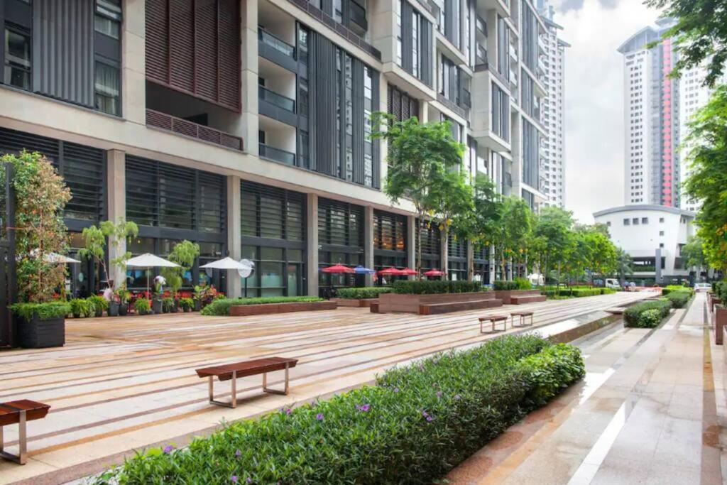 Pangsapuri Arcoris Soho Mont Kiara Kuala Lumpur